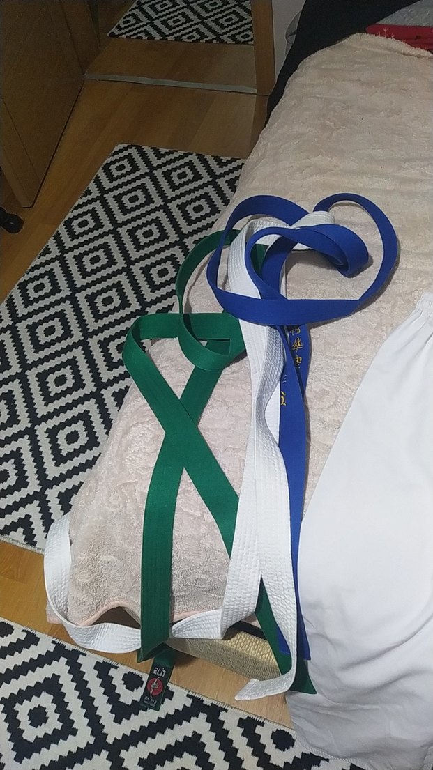 Beyaz karete kıyafet - Görsel 4