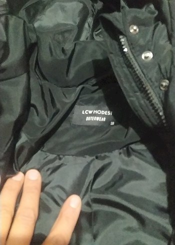 Kadın Siyah Kapüşonlu Uzun Kışlık Mont - Görsel 2