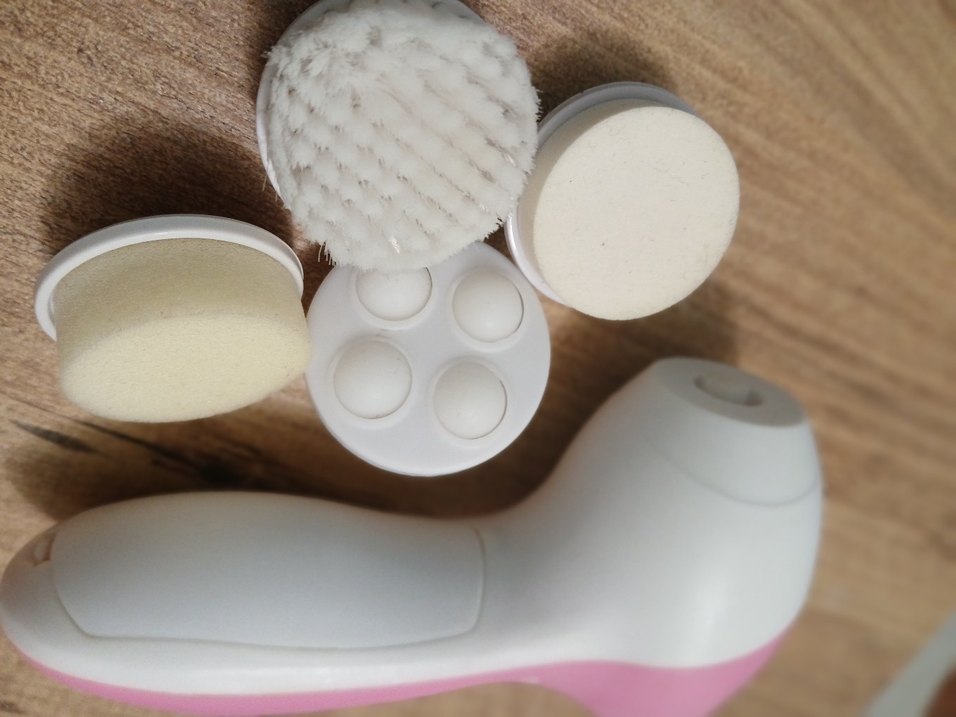 Beyaz Yüz Temizleme Cihazı ve Başlık Seti - Görsel 2