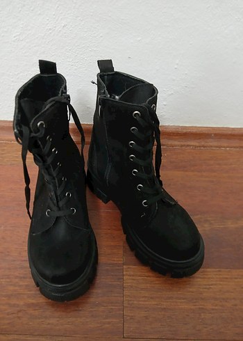 Siyah Süet Kadın botu - Görsel 2