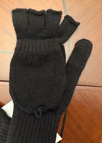 Ami Siyah Örgü Yarım Parmak Kadın Eldiven - Görsel 2