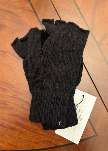 Ami Siyah Örgü Yarım Parmak Kadın Eldiven - Görsel 3