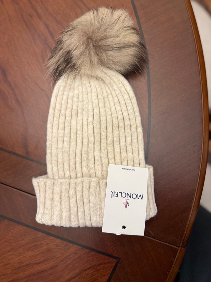 Moncler Kadın Bej Yün Bere - Kürklü Detaylı - Görsel 2