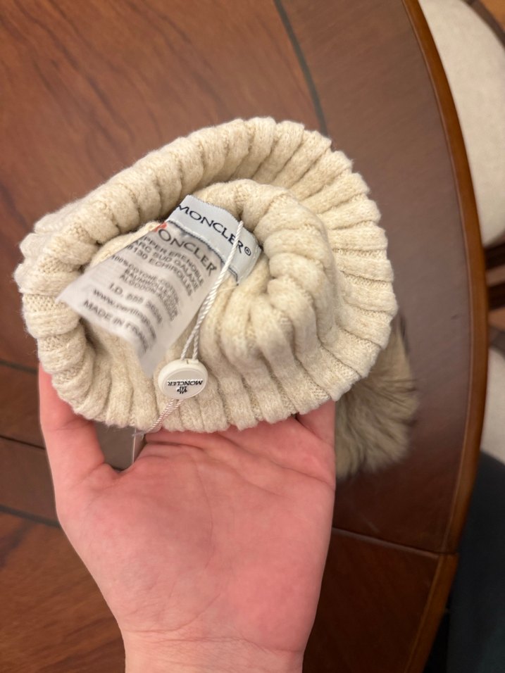 Moncler Kadın Bej Yün Bere - Kürklü Detaylı - Görsel 3