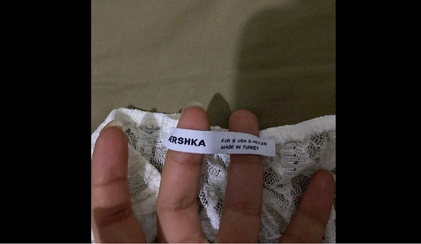 s Beden BERSHKA rustik staplez bluz