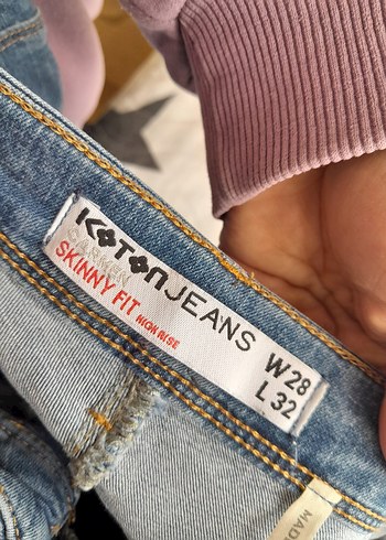 Bershka Kadın Mavi Kemerli Dar Kesim Kot Pantolon
