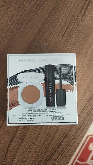 Marc Jacobs seyehat boyu maskara ve fondeten seti