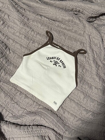 pull and bear pacific republic crop top büstiyer