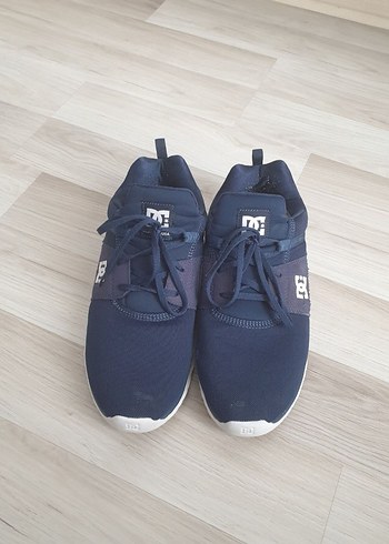 DC marka Spor Ayakkabı - Görsel 2