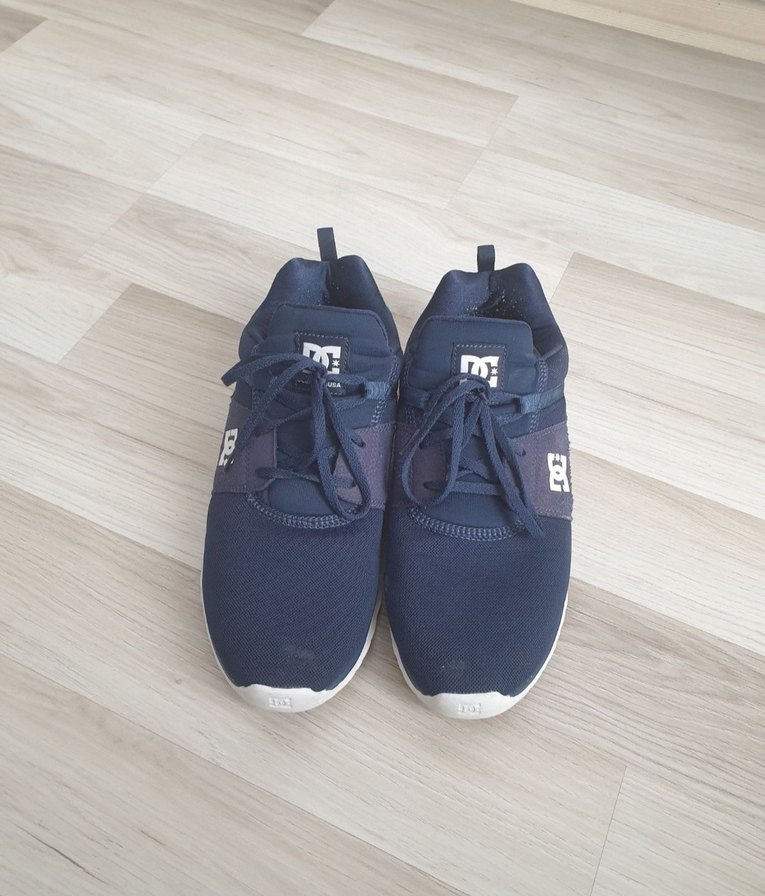 DC marka Spor Ayakkabı - Görsel 2