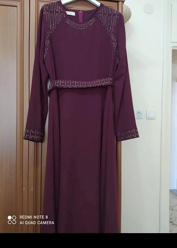 Bordo İşlemeli Uzun Kollu Uzun Elbise - Görsel 2