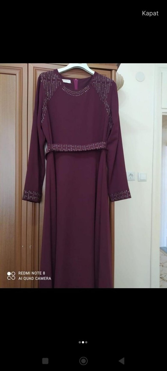 Bordo İşlemeli Uzun Kollu Uzun Elbise - Görsel 2