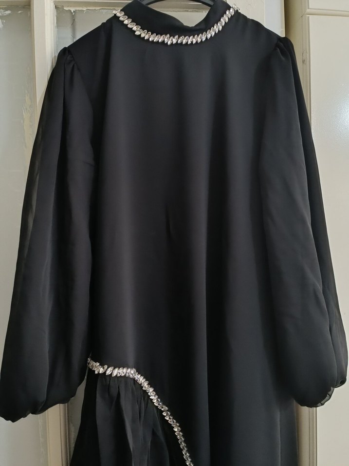 Uzun Siyah Gotik Kadın Elbise - Görsel 3