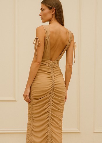 Bej Drapeli V Yaka Uzun Elbise| Pretty Little Thing - Görsel 2