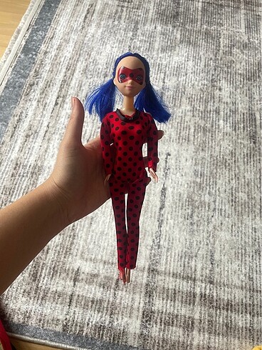 Barbie oyuncak bebek