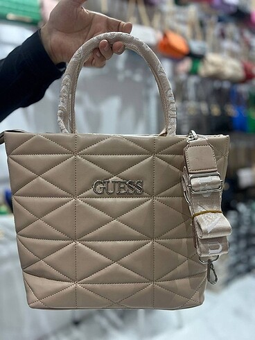  Beden guess tote