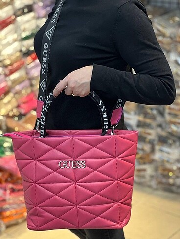 Guess guess tote
