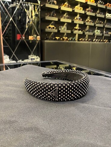 prada taç