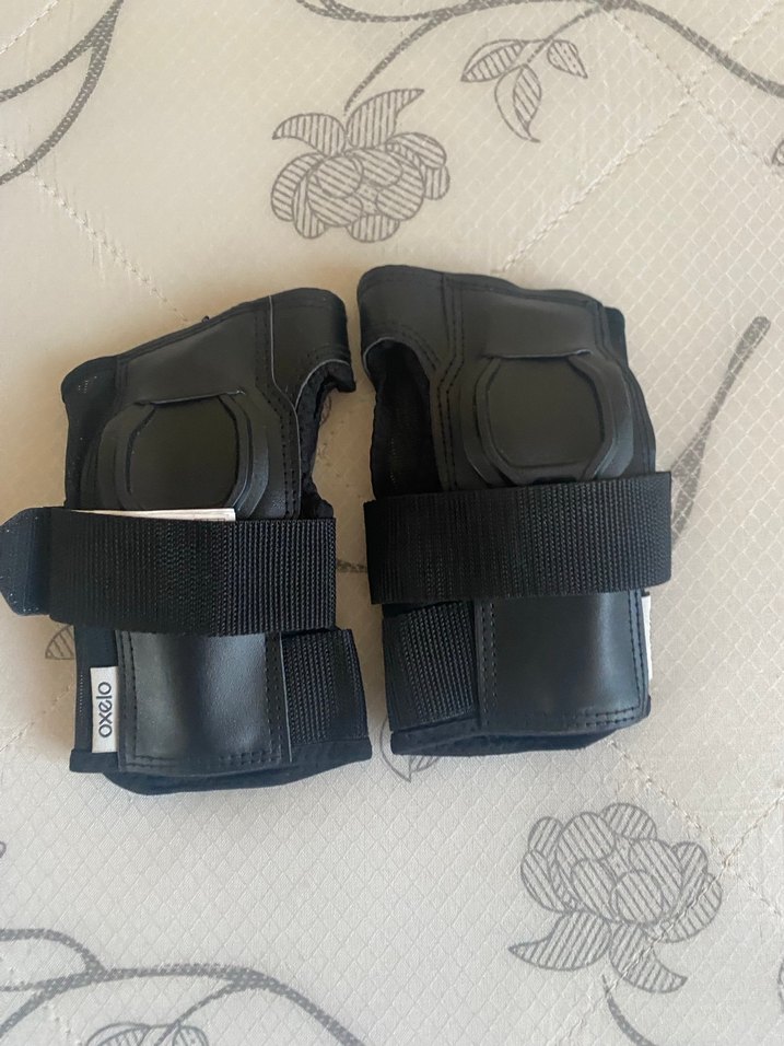 Velcro Bantlı Siyah Deri Motosiklet Dizliği - Görsel 4