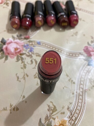 Pastel kremsi mat 551/534 no ruj