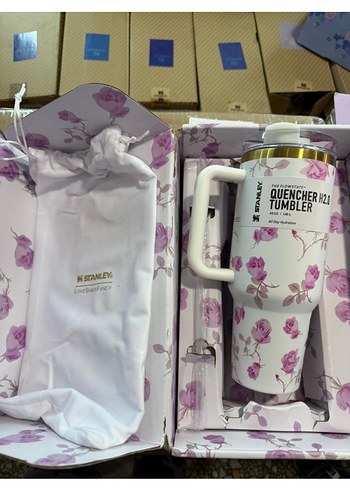 Mor Çiçek Desenli Stanley Termos Bardak - Görsel 4