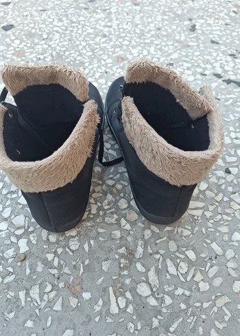 Siyah Kürklü Kadın bot - Görsel 2