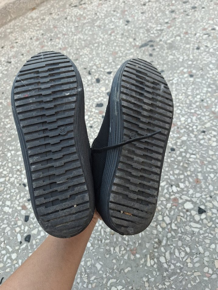 Siyah Kürklü Kadın bot - Görsel 4