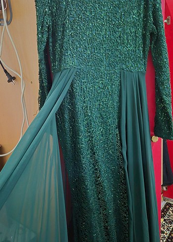 Yeşil İşlemeli Uzun Kollu Abiye Elbise - Görsel 2