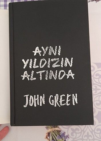 Beden Renk Aynı Yıldızın Altında (Ciltli)