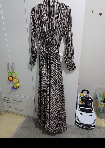 Kadın V Yaka Zebra Desenli Uzun Elbise - Görsel 8