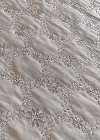 Nakışlı putra pembesiYatak Örtüsü - Görsel 9