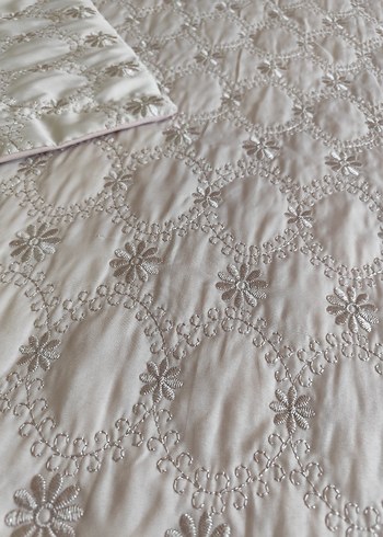 Nakışlı putra pembesiYatak Örtüsü - Görsel 6