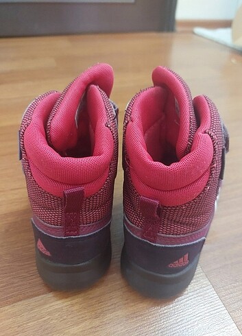 27 Beden Adidas kiz cocuk bot