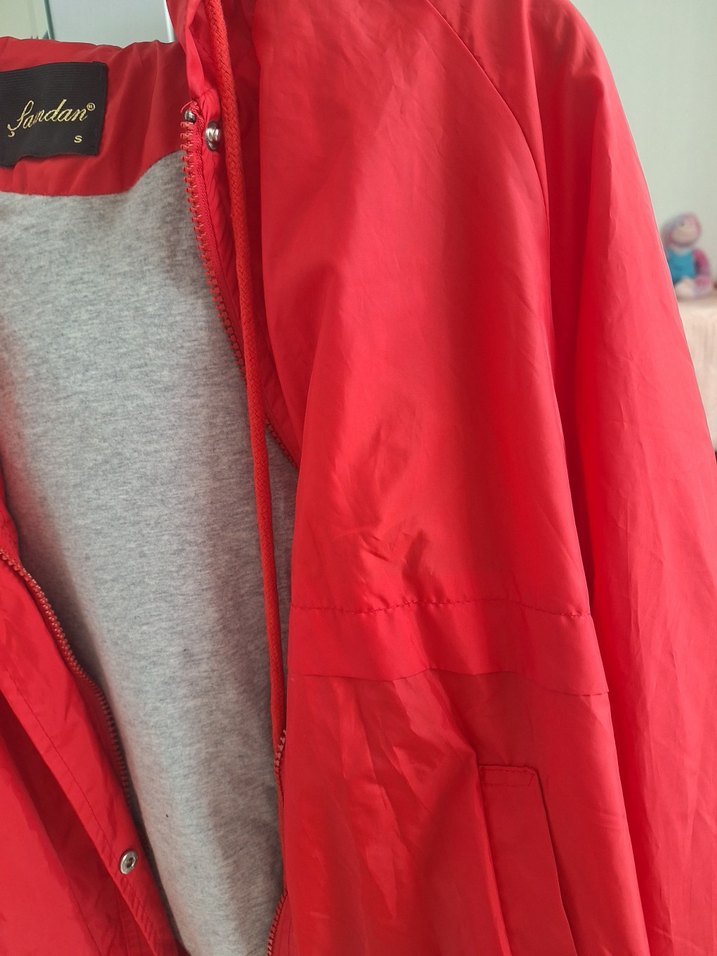 Gri İç Astarlı Kırmızı Fermuarlı Kadın Ceket - Görsel 3