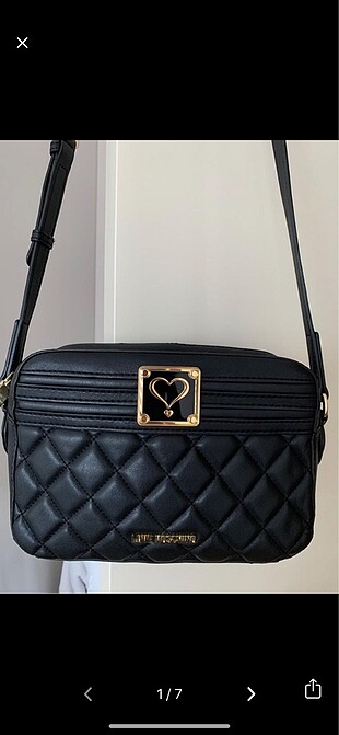 Love moschino