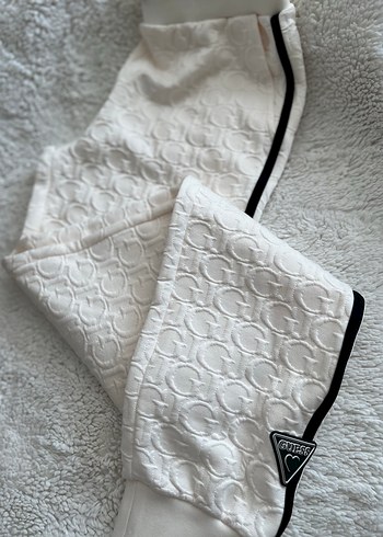 Guess Monogramli Rahat Esofman Alti