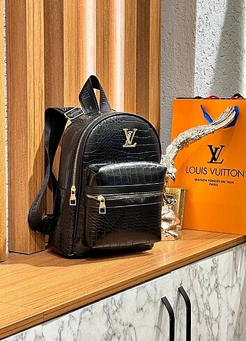 Louis Vuitton Sırt Çantası 