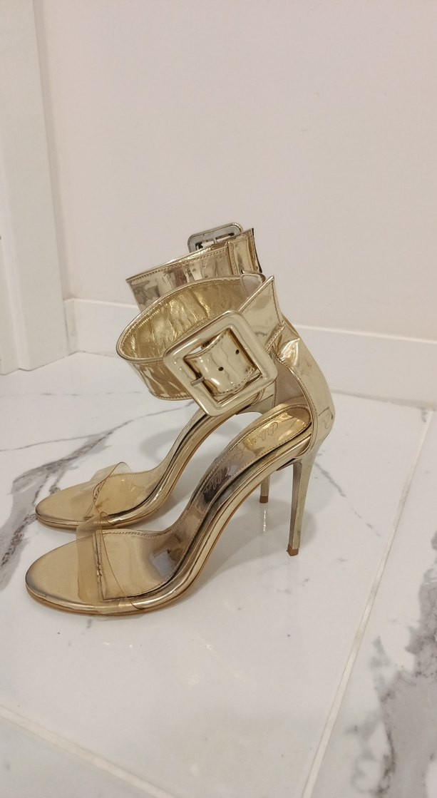 Altın Renkli Cam Stiletto Topuklu Kadın Ayakkabı - Görsel 3