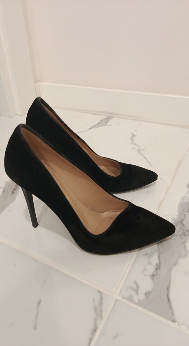 Siyah Süet Tokalı Stiletto Topuklu Kadın Ayakkabı - Görsel 4