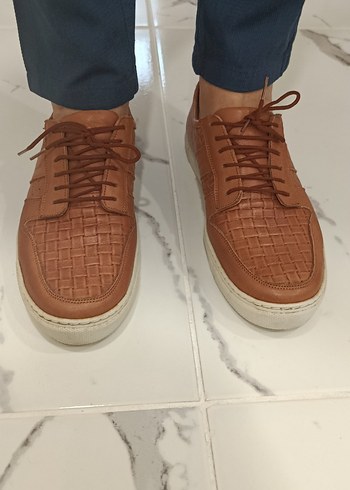 Kahverengi orjinal Deri Bağcıklı Sokak Stili Ayakkabı - Görsel 2