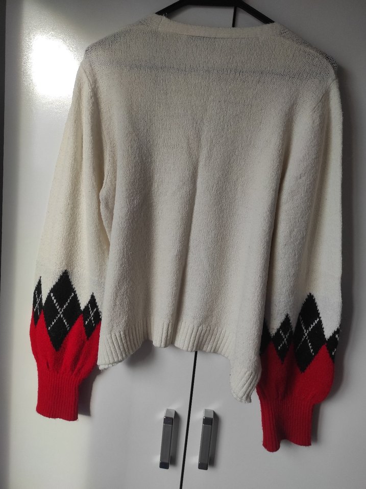 Uzun Kollu V Yaka Renkli Kollu Kadın Kazak - Görsel 2