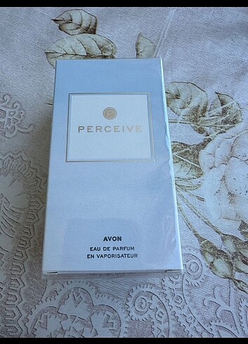 Avon Peeceive parfüm 