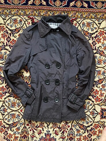 zara kısa trenchcoat