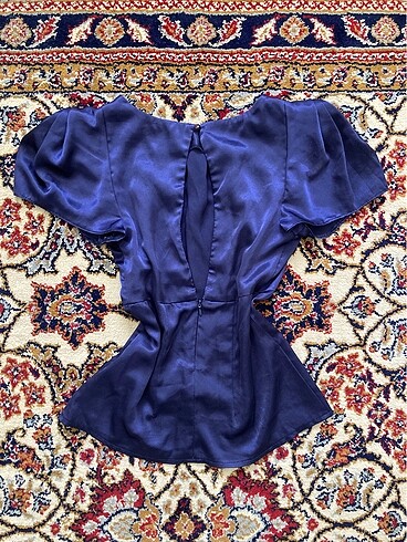 Vintage Love office siren saten gomlek