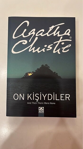 On Kişiydiler- Agatha Christie Kitap