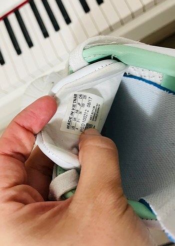 Beyaz Bağcıklı Adidas Kadın Spor Ayakkabı - Görsel 4