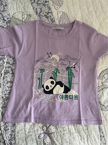 Pandalı yazılı tshirt