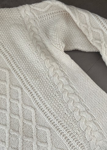 m Beden H&M markaAz kullanılmış krem rengi kazak