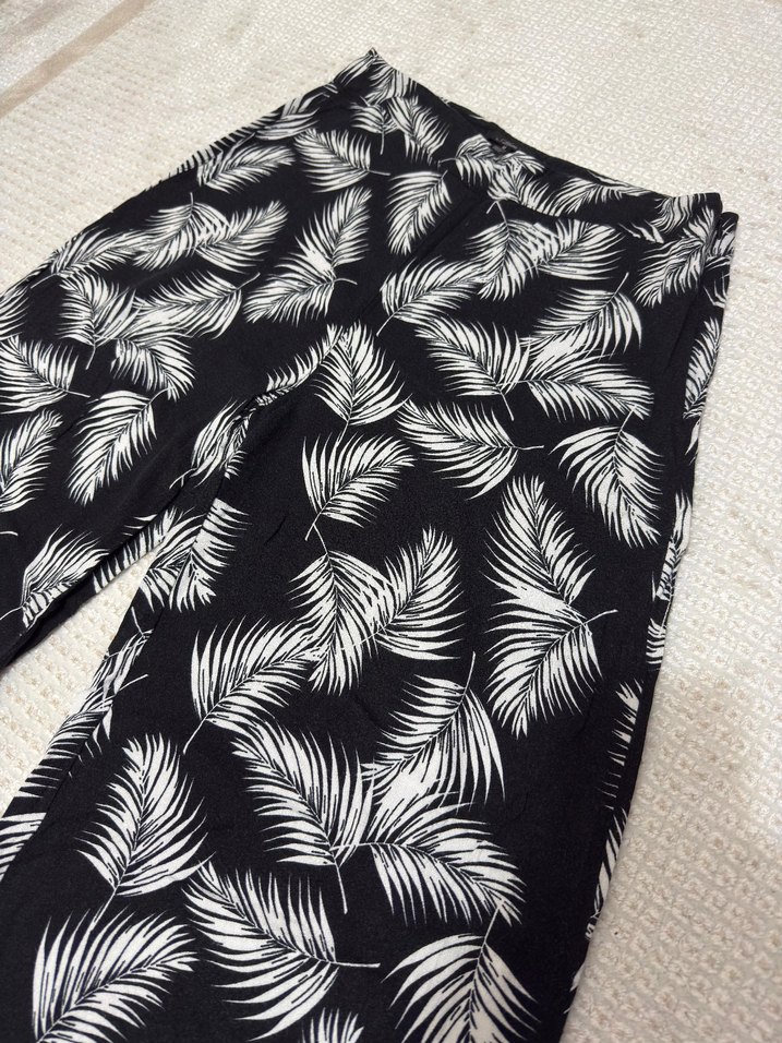 Kadın Siyah Baskılı Bol Kesim Pantolon - Görsel 3