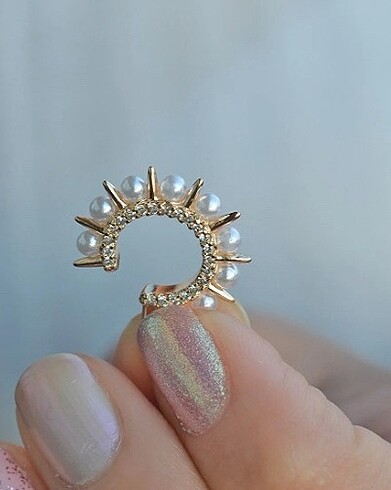 İnci Earcuff